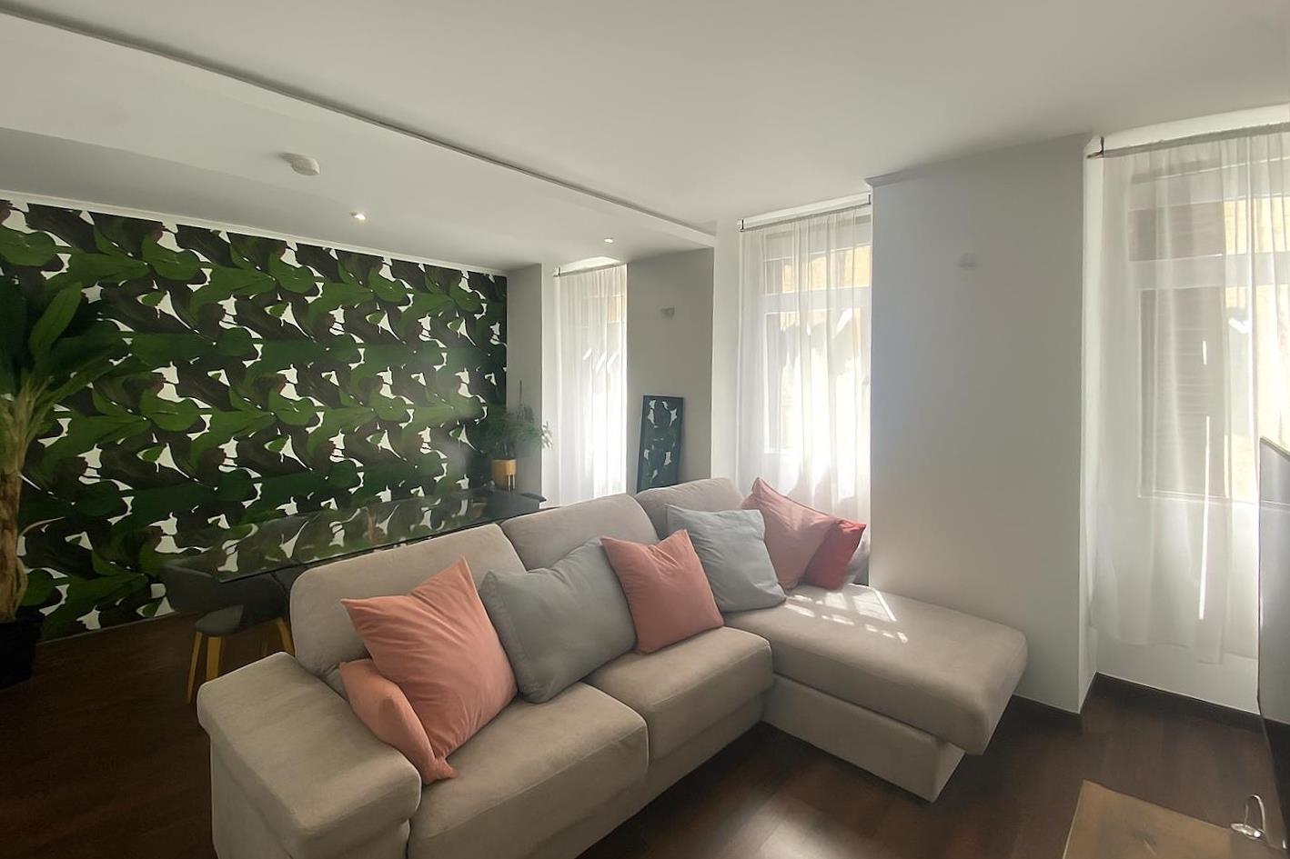 Image of Apartment - 1 Bedrooms - 1 Bathrooms for Sale in Town Area-Gibraltar, Image 1